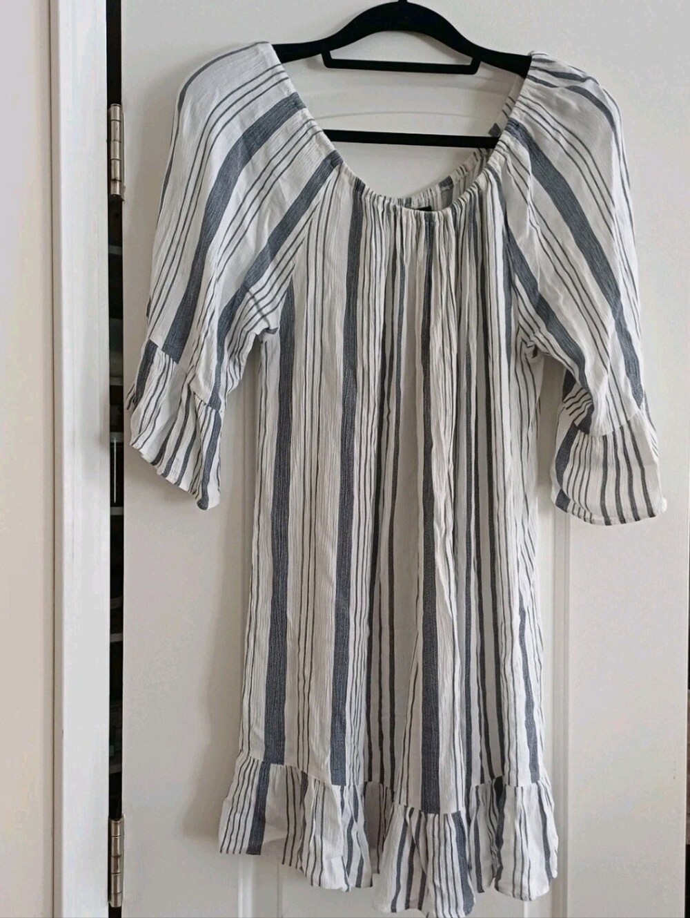 Frazzle Womens Tunic Top XXL White Striped Bell 3/4 Sleeves Scoop Neck Ruffled